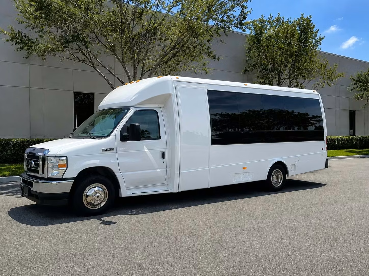 westfield 15 passenger minibus rental